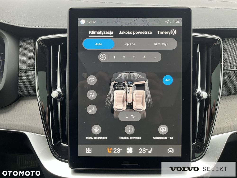 Volvo XC 90 - 23