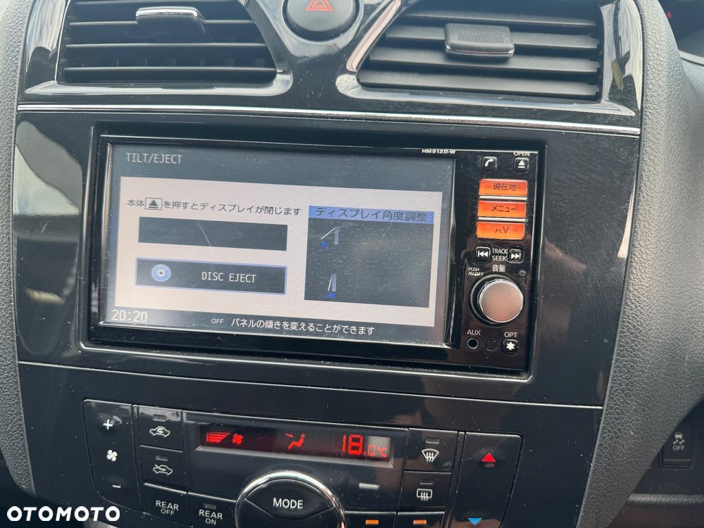 Nissan Serena - 24