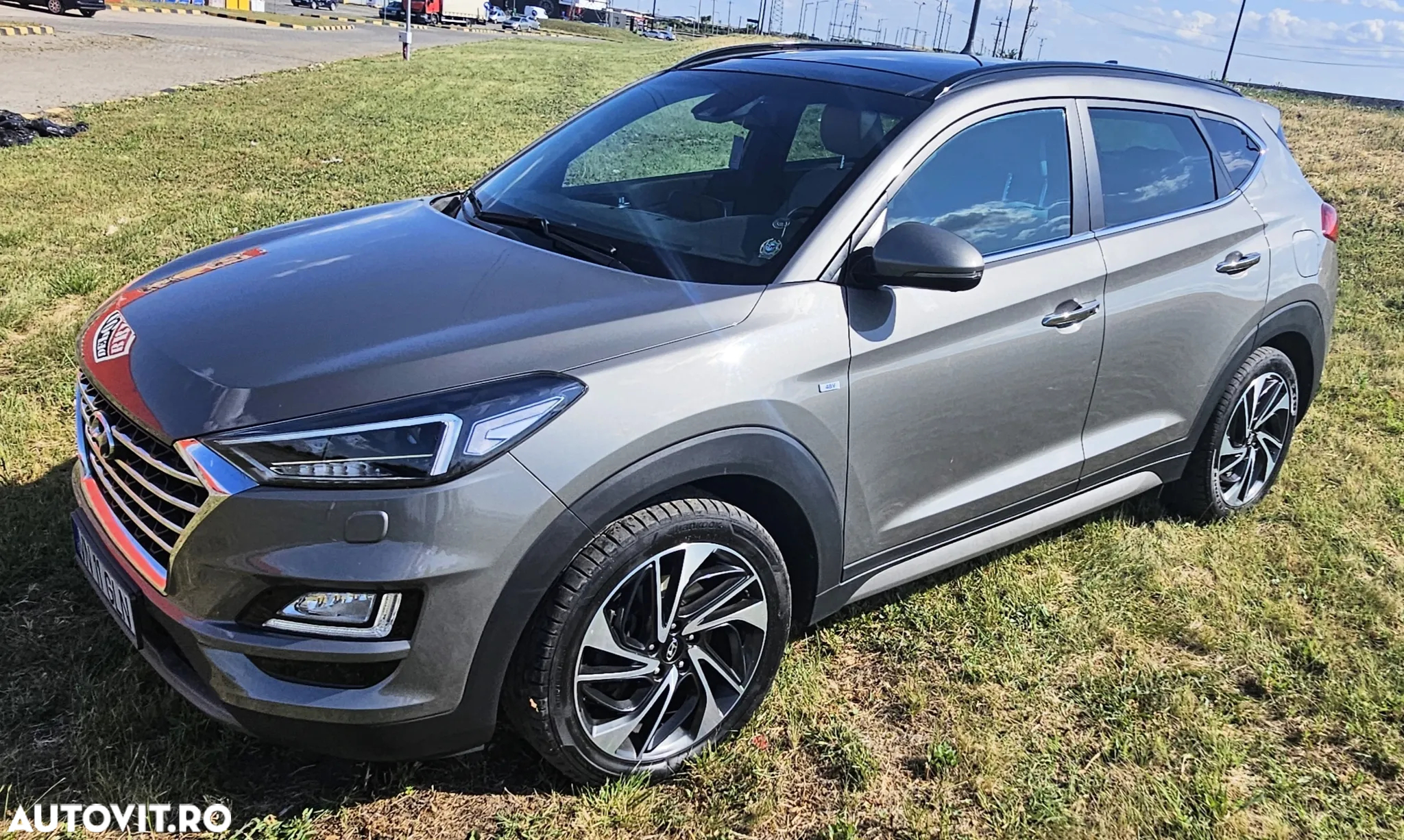 Hyundai Tucson 2.0 CRDI 4WD 8AT Luxury - 16
