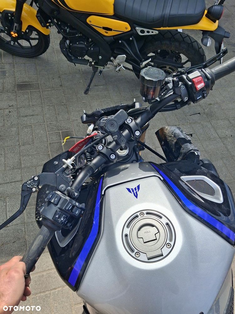 Yamaha MT - 4