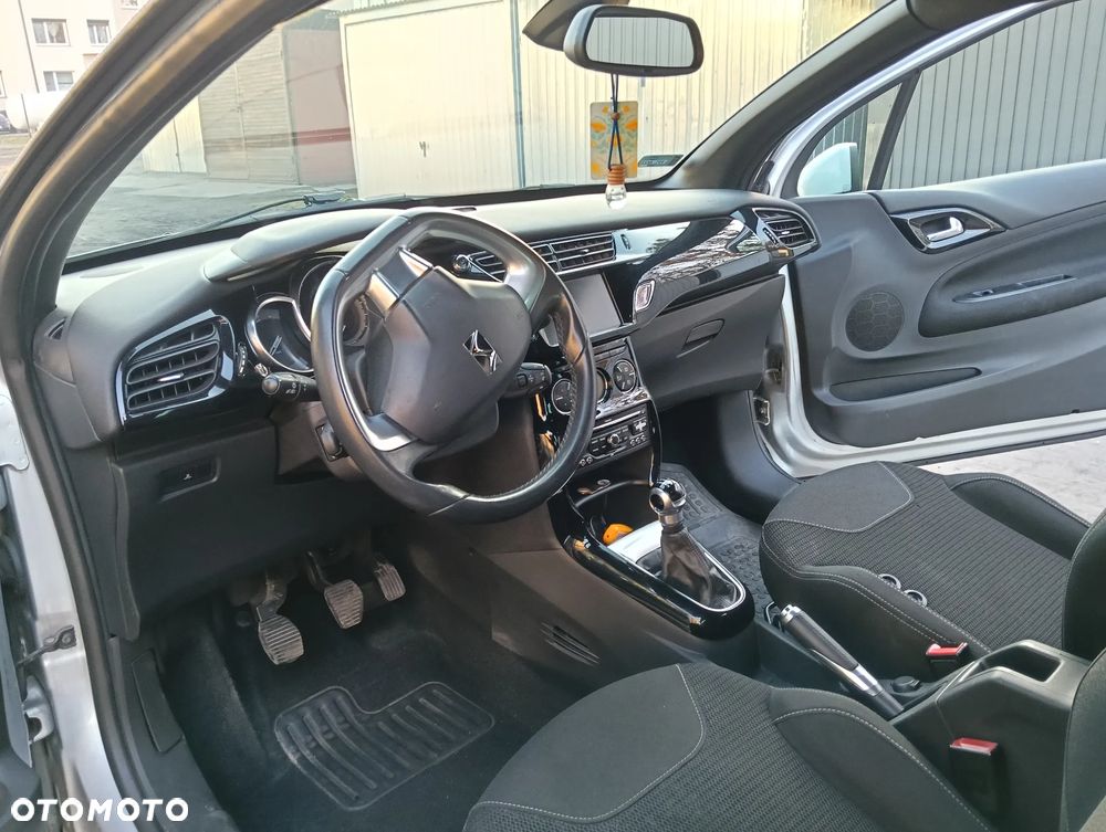 Citroën DS3 1.6 VTi SoChic - 4