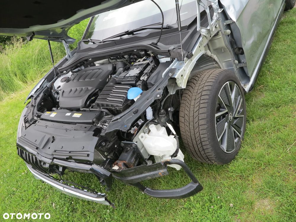 Skoda Superb 2.0 TSI Sportline DSG - 9
