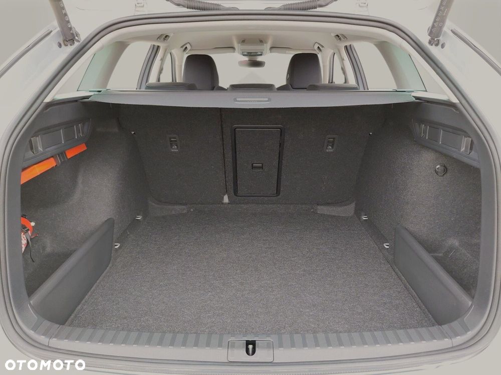 Skoda Octavia 1.5 TSI mHEV Selection DSG - 12