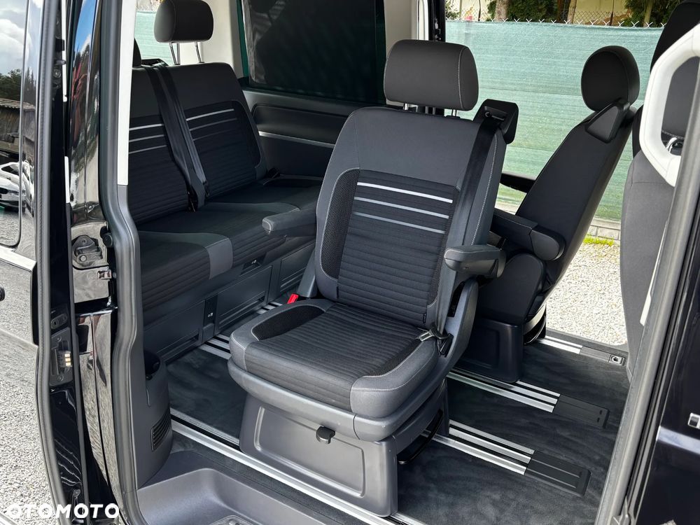 Volkswagen Multivan - 22
