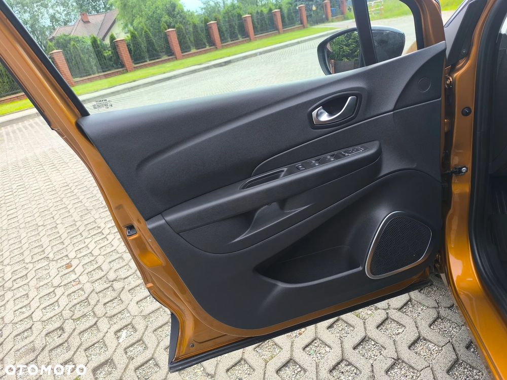 Renault Captur 1.2 Energy TCe Limited - 25