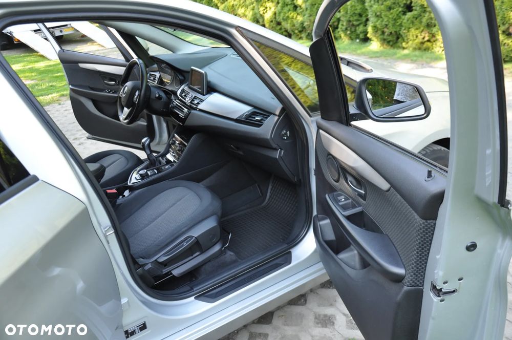 BMW Seria 2 218d Advantage - 17