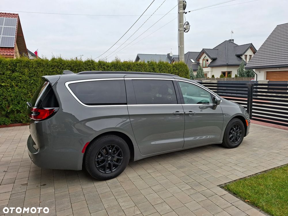 Chrysler Pacifica - 7