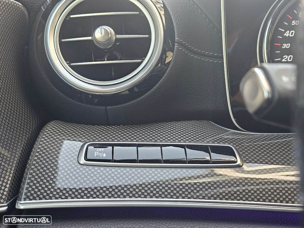 Mercedes-Benz E 350 d AMG 4-Matic - 25
