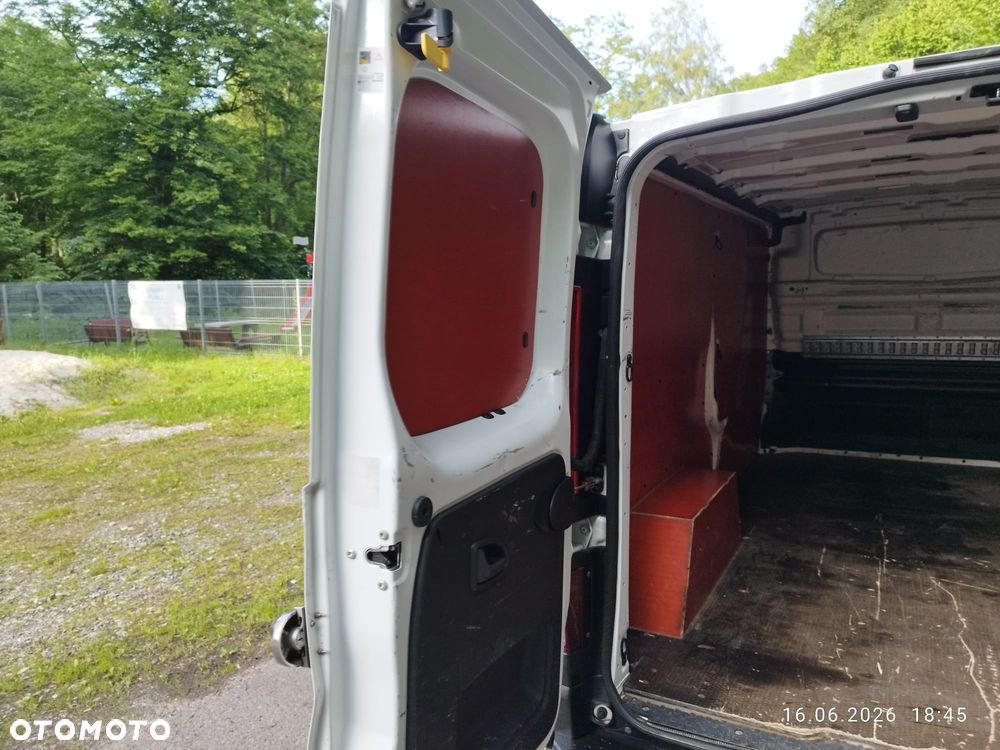 Renault Trafic - 8