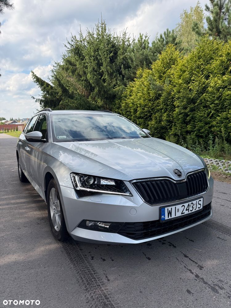 Skoda Superb 2.0 TDI Ambition - 3