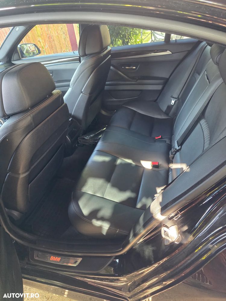 BMW Seria 5 520d Aut. Luxury Line - 9