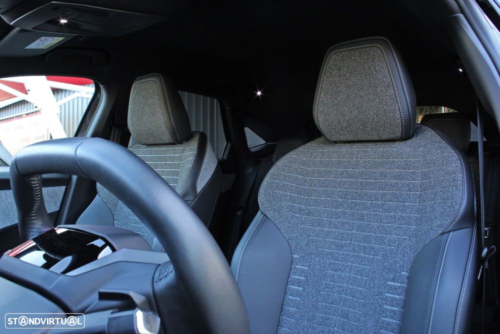 Peugeot 3008 1.2 Hybrid Allure e-DCS6 - 17