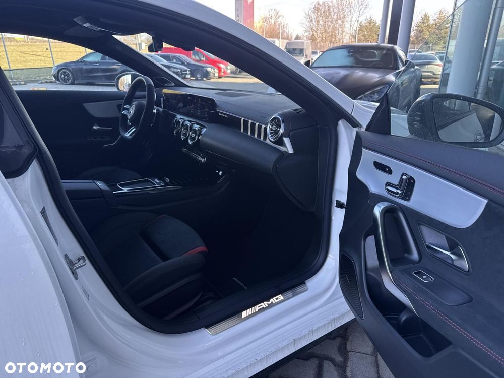 Mercedes-Benz CLA - 20