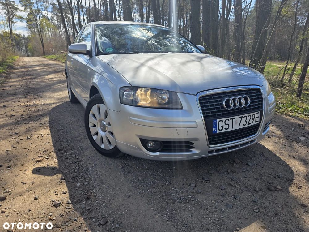 Audi A3 3-drzwiowe 1.6 FSI Ambiente - 1