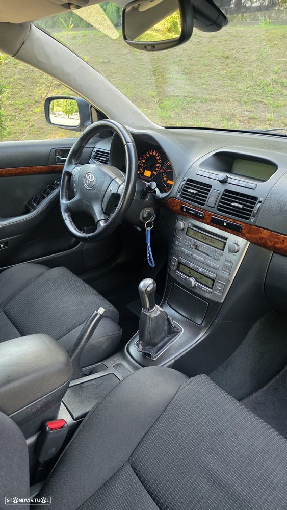 Toyota Avensis SD 1.6 VVT-i - 4