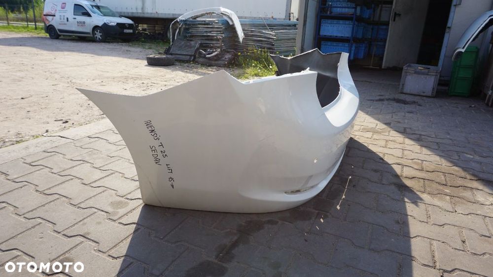 TOYOTA AVENSIS T27 SEDAN ZDERZAK TYŁ (dostępne 4 zderzaki) - 3