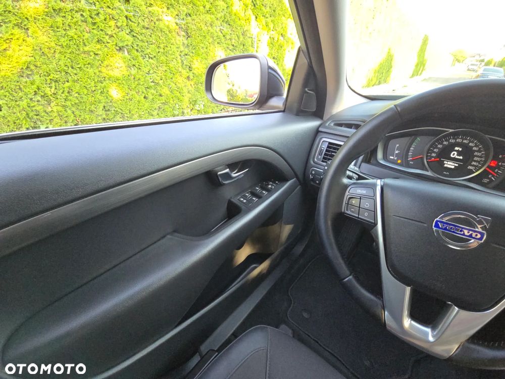 Volvo V70 D3 Kinetic - 36