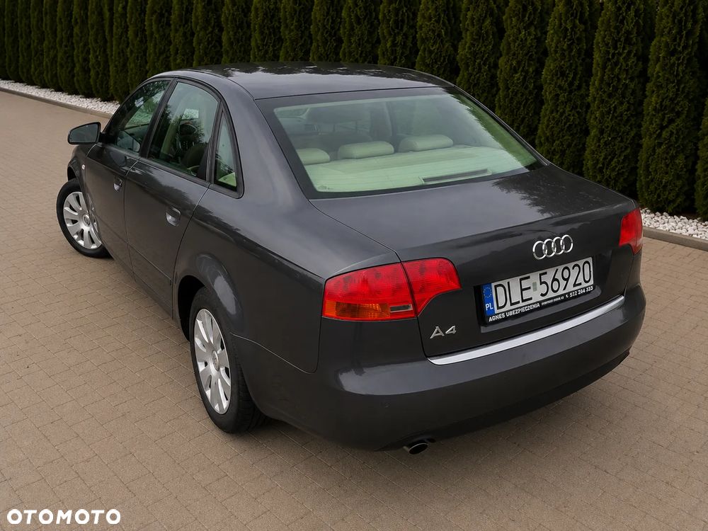 Audi A4 Limousine 2 - 11
