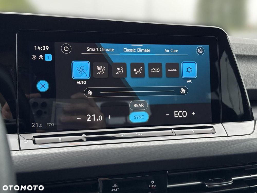 Volkswagen Golf VIII 1.4 TSI Plug-In Hybrid Style DSG - 24
