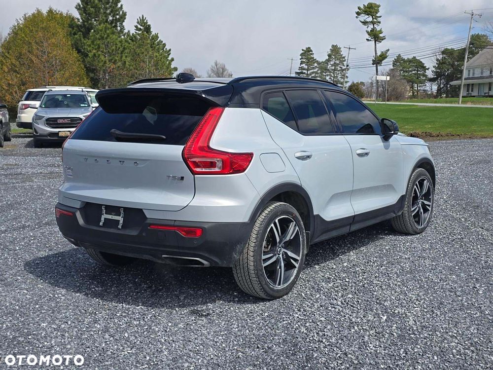Volvo XC 40 T5 AWD R-Design - 6