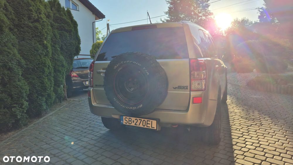 Suzuki Grand Vitara 2.4 De Luxe EU5 - 7