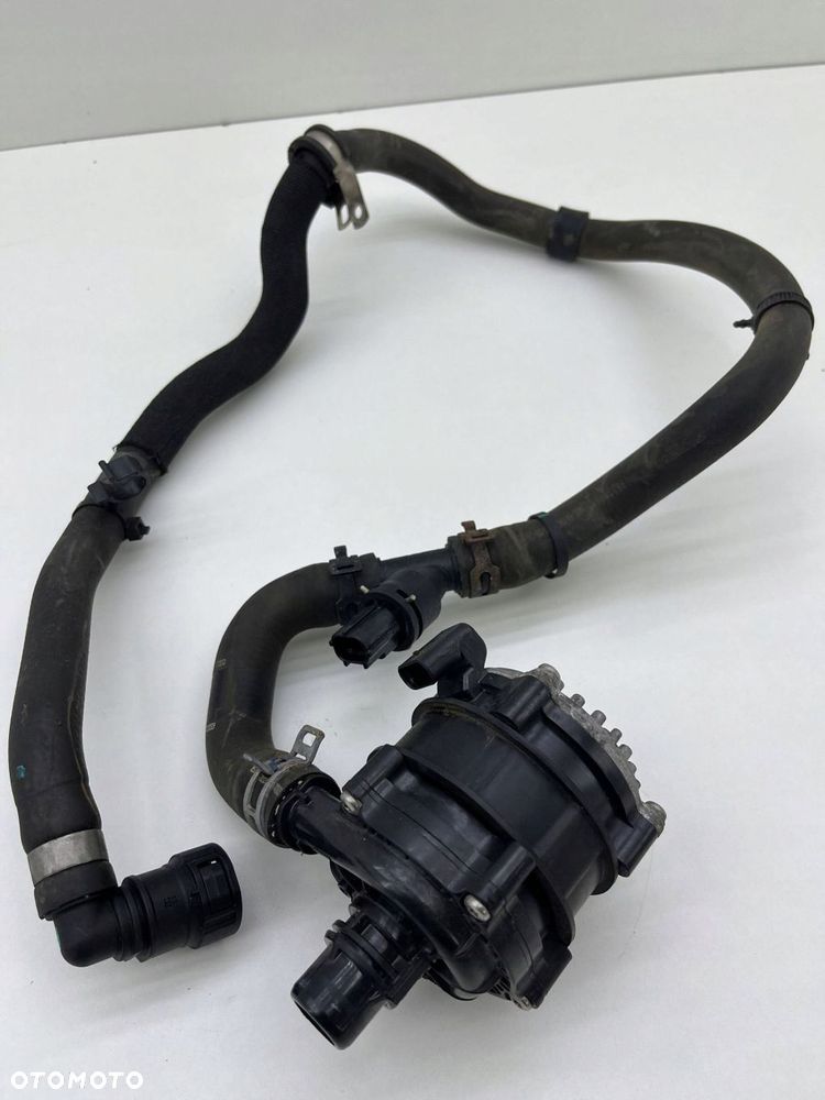 VOLVO XC40 DODATKOWA POMPA WODY PRZEWODY KOMPLET 32222737 - 1