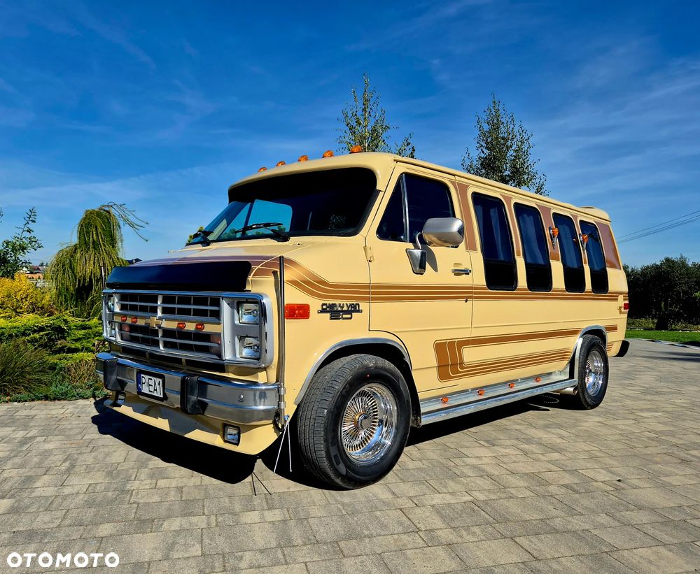 Chevrolet Chevy Van - 1