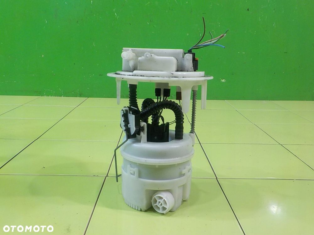 PEUGEOT 308 II GT 1.2 B AUT 16r HB 5D pompa paliwa - 4