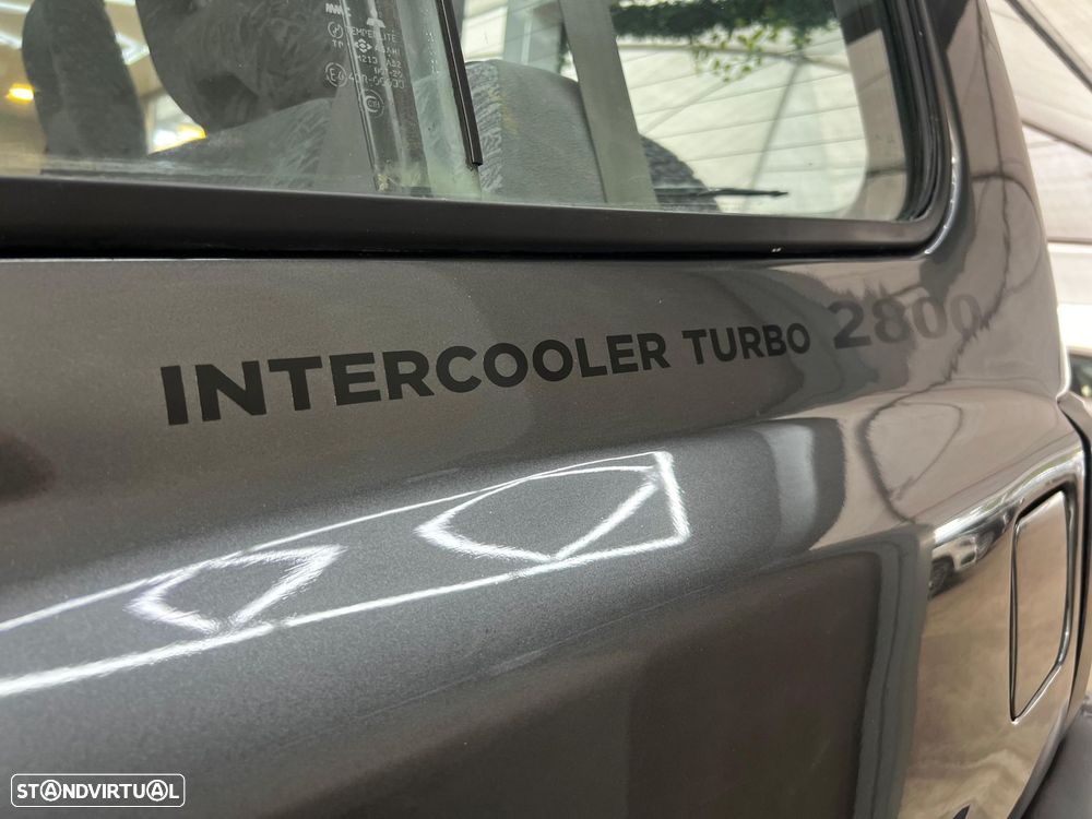 Mitsubishi Pajero 2.8 TD GLS - 36
