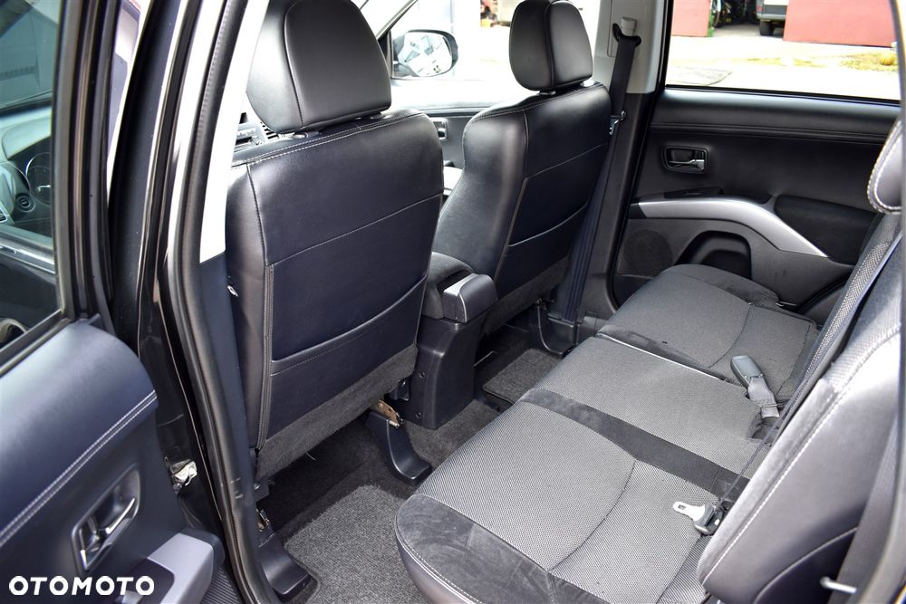 Mitsubishi Outlander 2.0 2WD Diamant Edition - 13