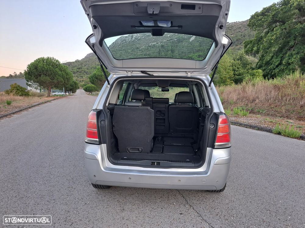 Opel Zafira 1.9 CDTI Cosmo - 26
