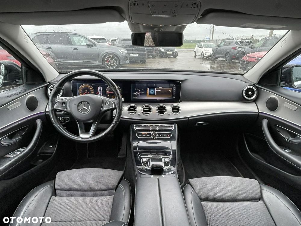 Mercedes-Benz Klasa E 220 d Avantgarde - 9