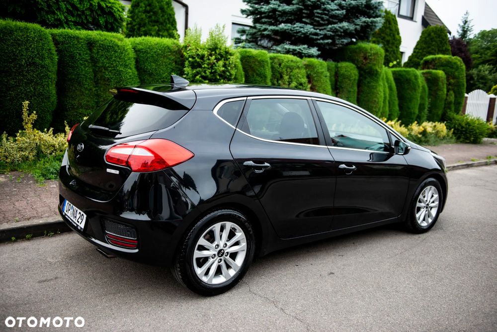 Kia Ceed 1.6 GDI ISG Platinum Edition - 5