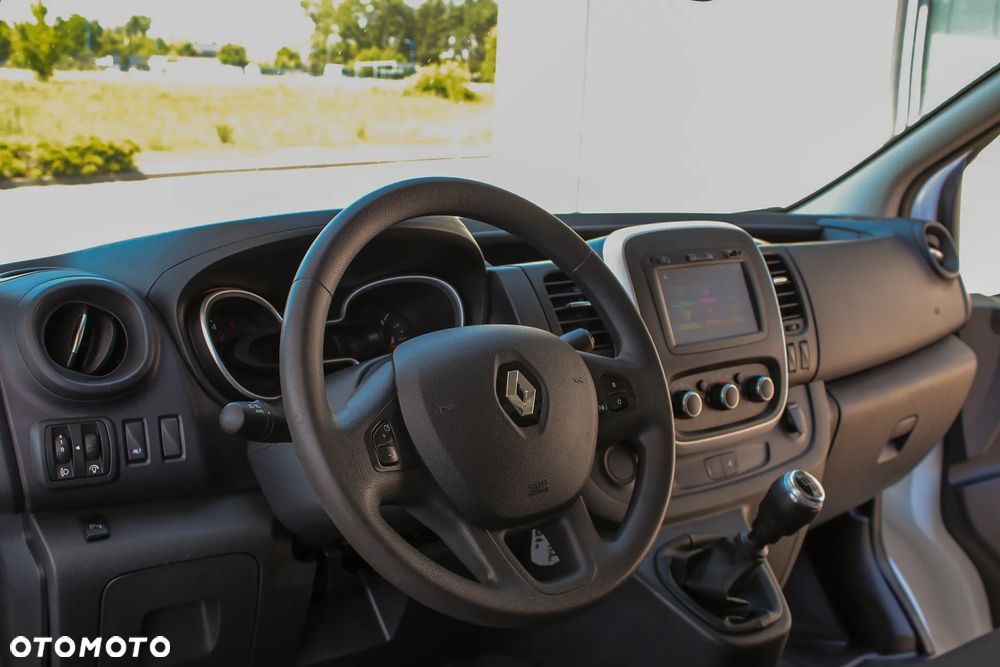 Renault Trafic - 18