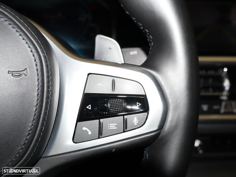 BMW 320 e Aut. M Sport - 34