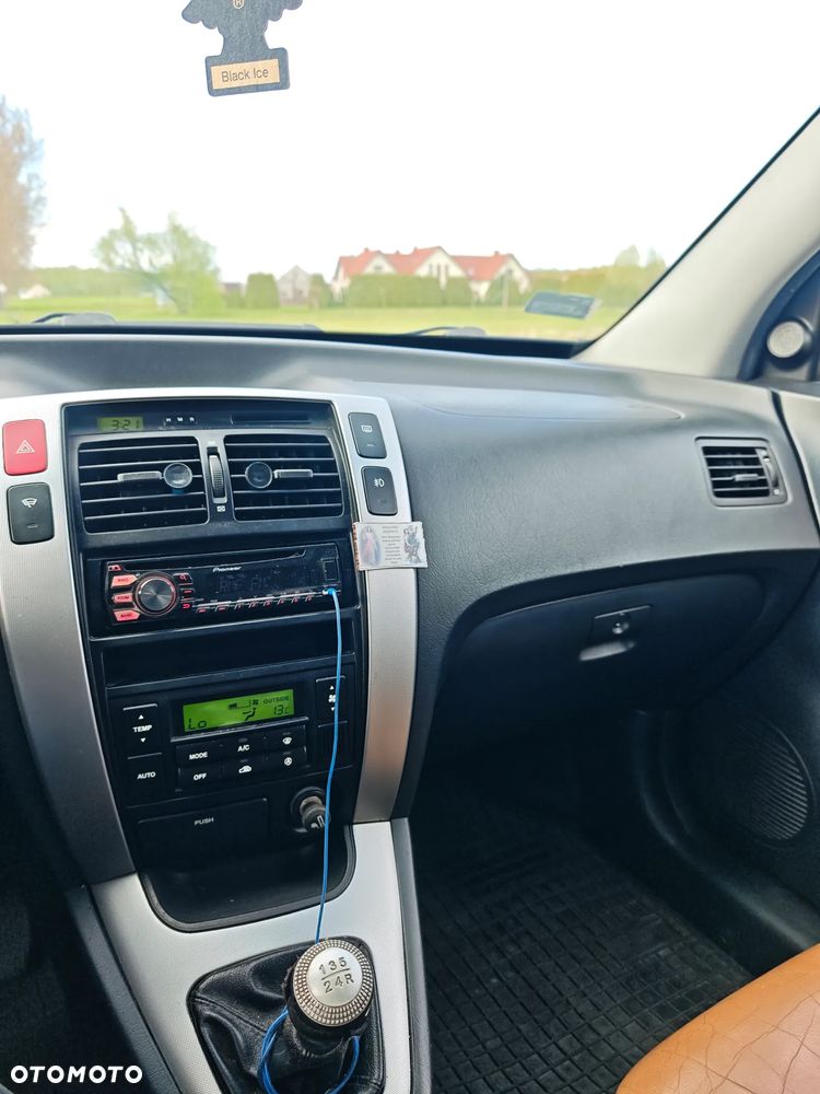 Hyundai Tucson 2.0 Comfort 2WD - 27