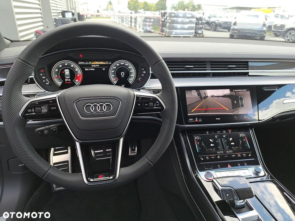 Audi S8 - 13
