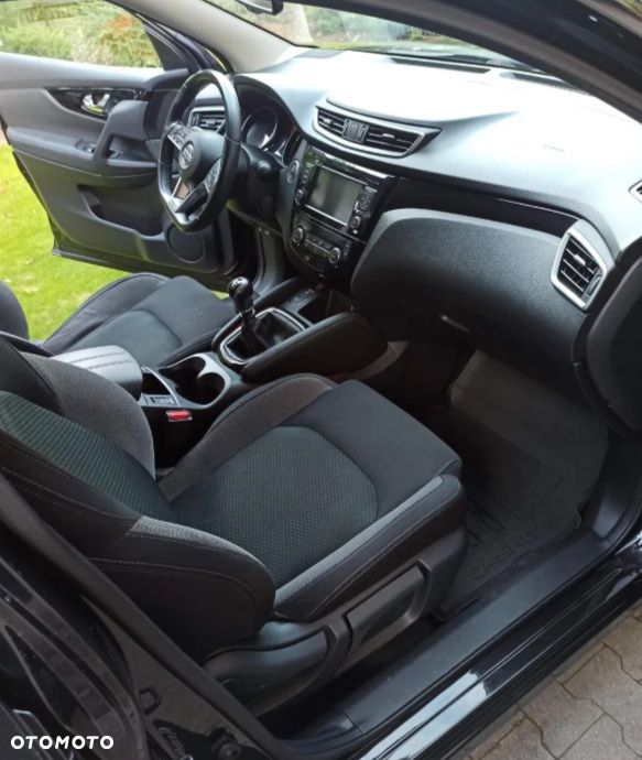 Nissan Qashqai 1.3 DIG-T N-CONNECTA - 6