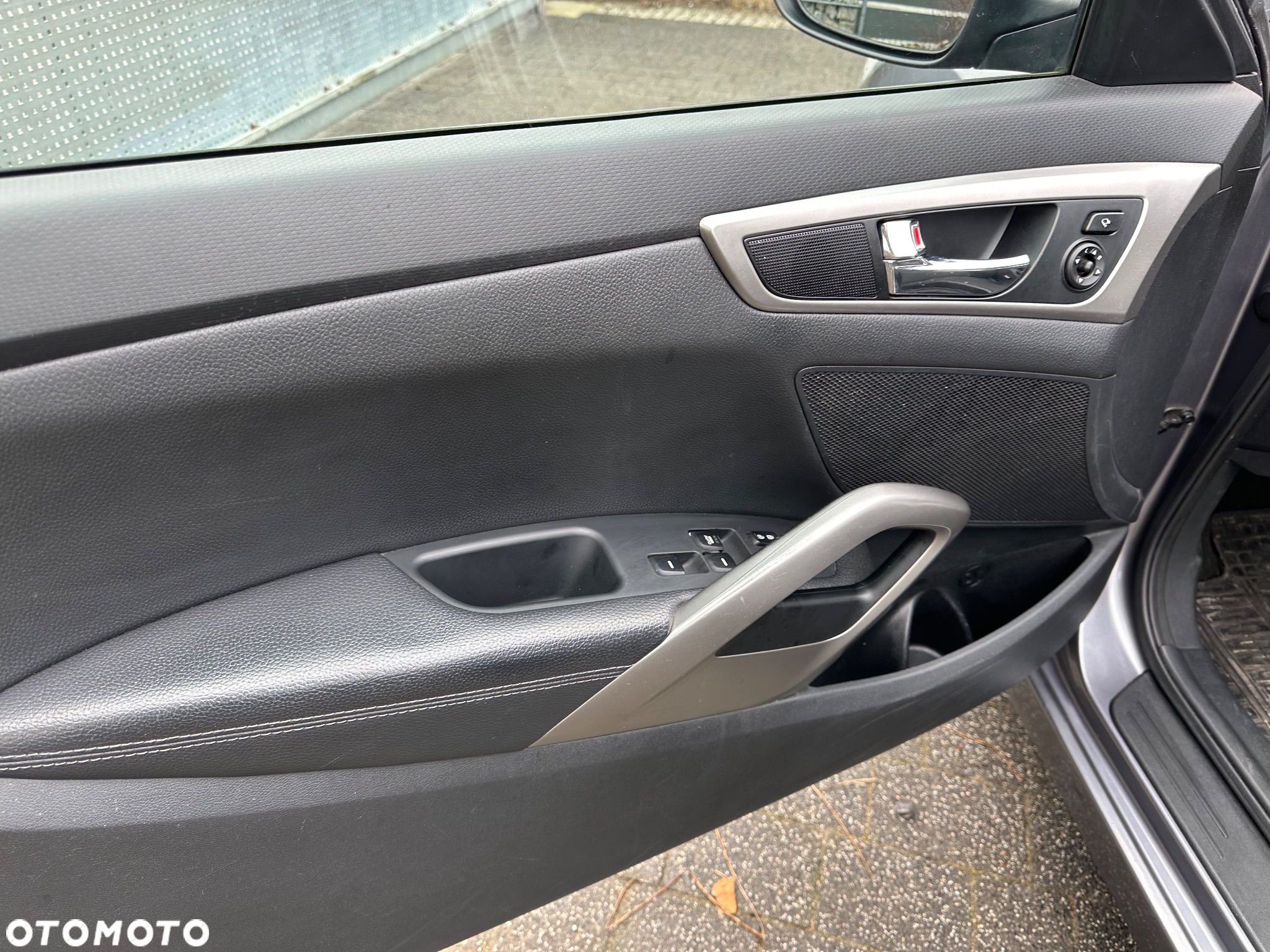 Hyundai Veloster 1.6 GDI Premium - 23