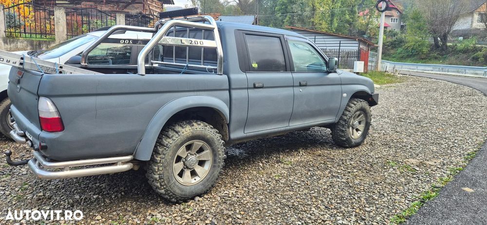 Mitsubishi L200 - 6