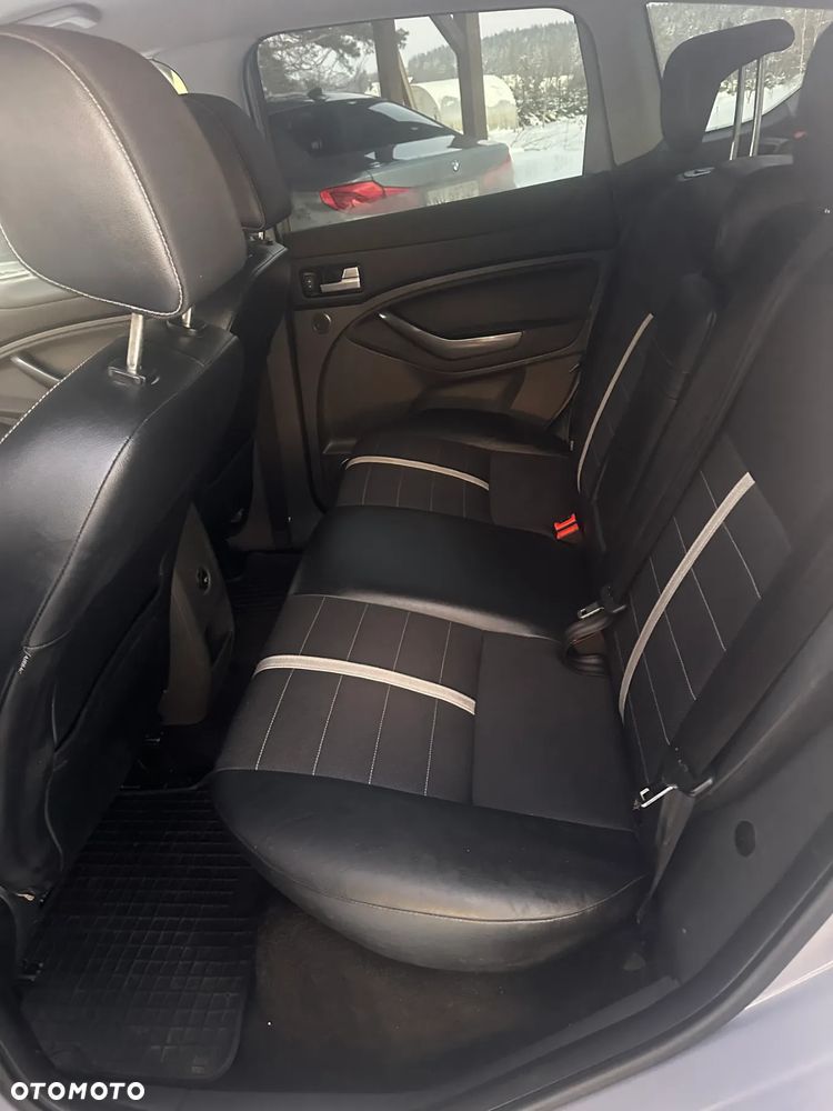 Ford Kuga 2.0 TDCi Trend MPS6 - 12