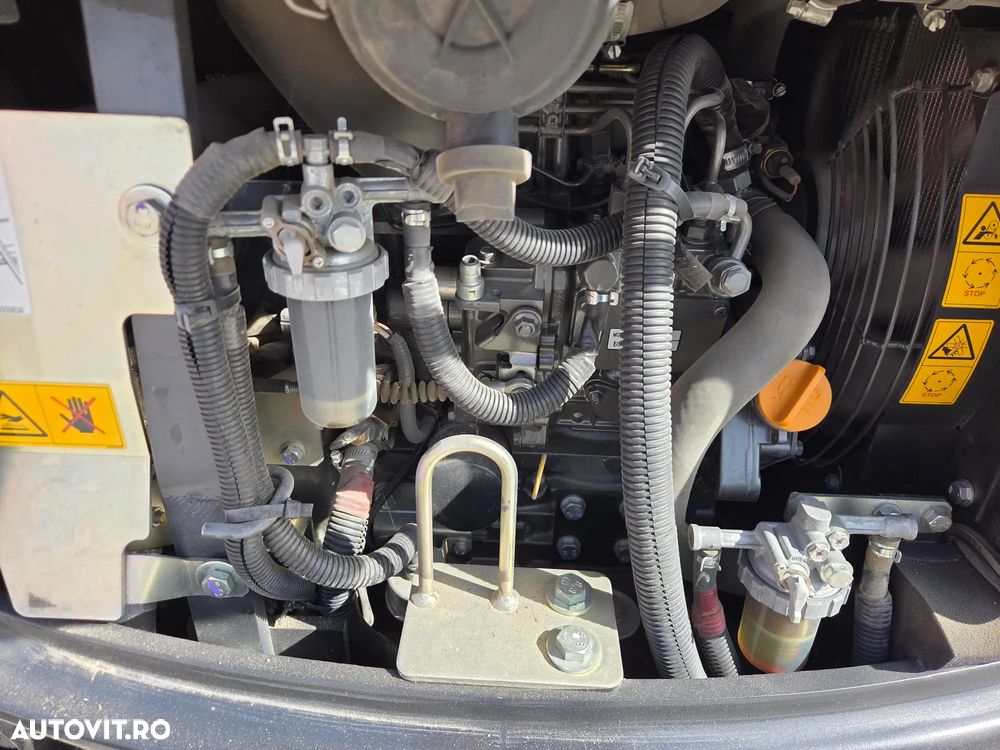 Hitachi ZX19-6, 2 TONE, 2022, 1.056 ore, CUPLA RAPIDA+4 CUPE, adancime sapare 2,8m, ridica 1,3t, latime 0,8m cu senile extensibile la 1,2m, inst picon pe brate, produs in JAPONIA, posibilitate leasing 4 ani-PROMOTIE 20.900 Eur+Tva - 20