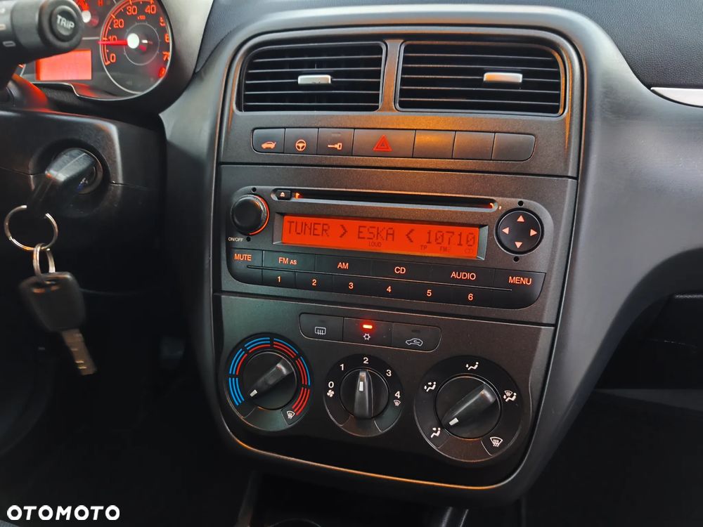 Fiat Punto 1.4 16V Dynamic - 38