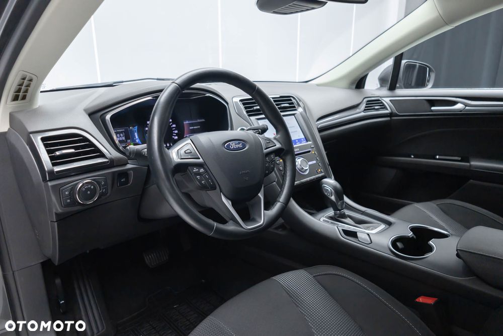 Ford Mondeo 2.0 Hybrid Titanium - 22
