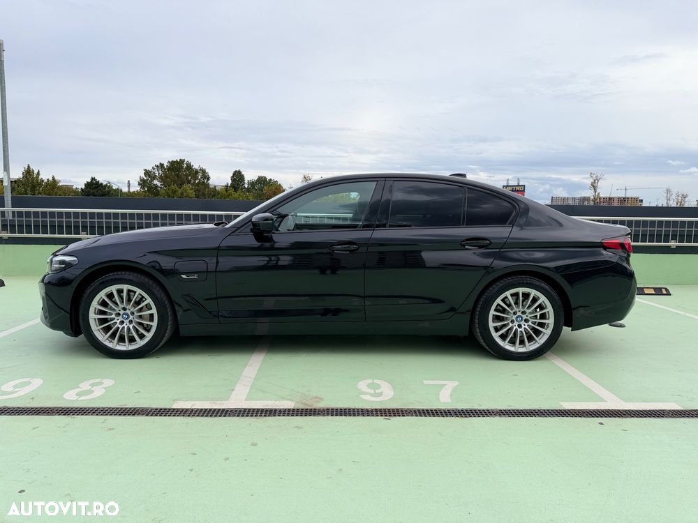 BMW Seria 5 2022 photo 2