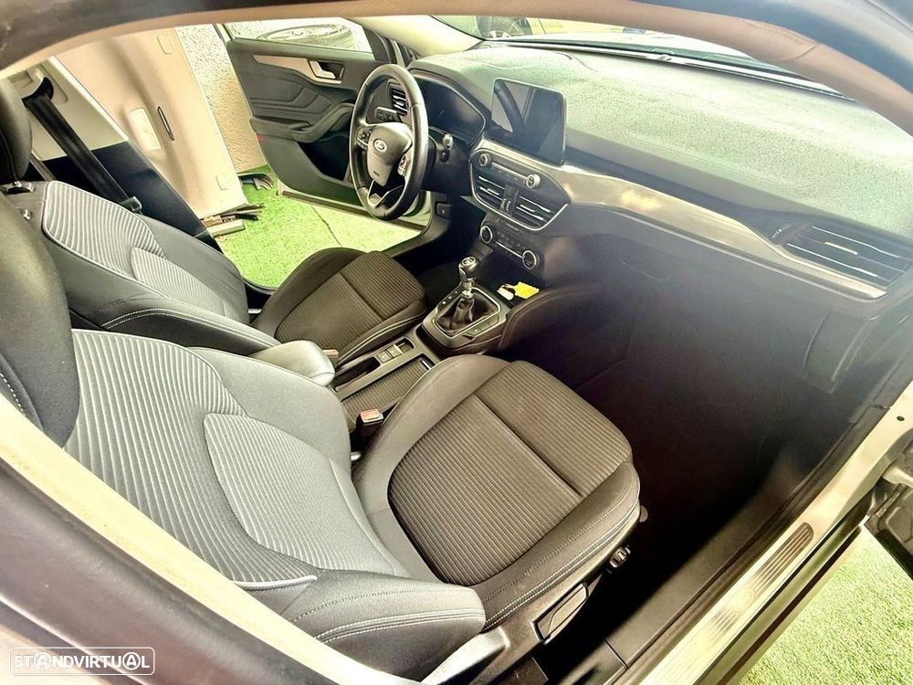 Ford Focus SW 1.5 TDCi EcoBlue Titanium - 19