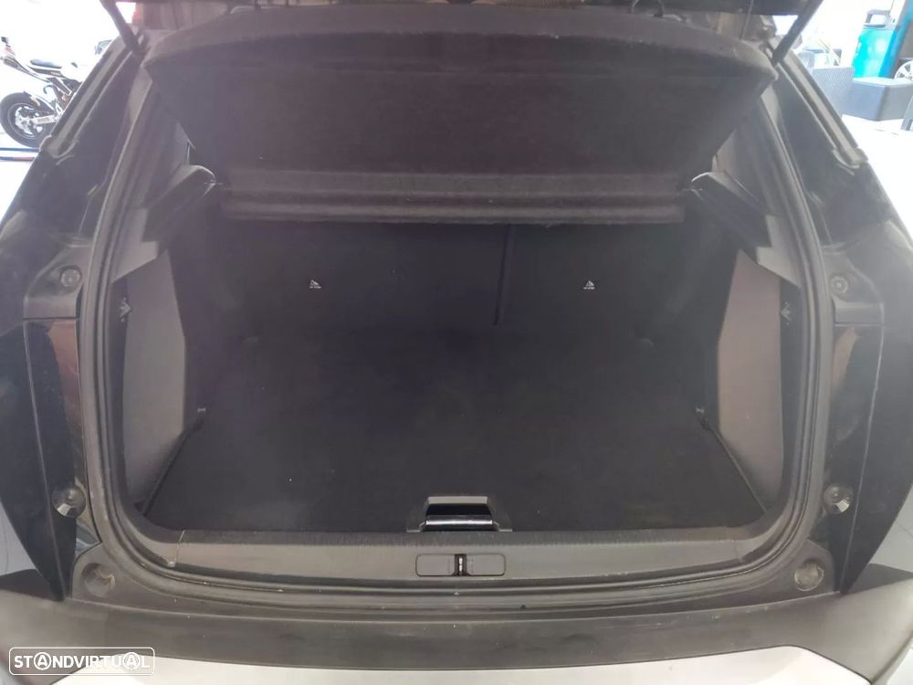 Peugeot 2008 PureTech 130 Stop&Start GT-Line Edition - 11