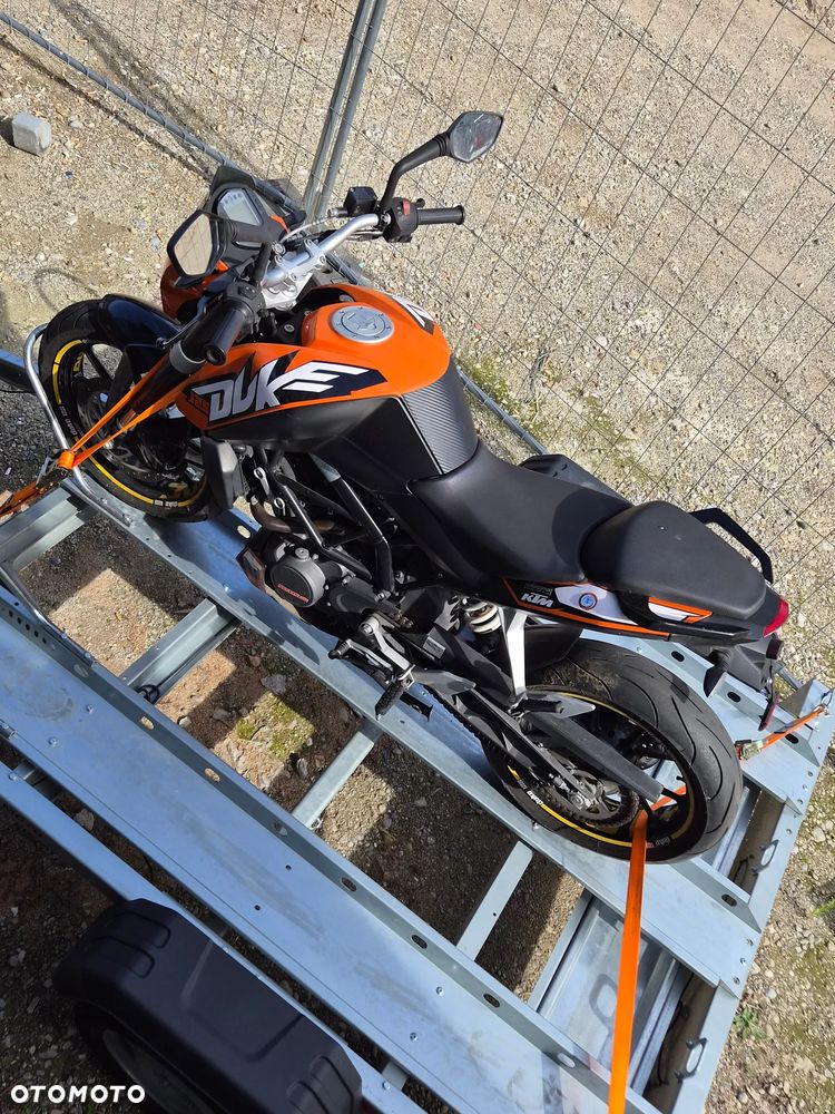 KTM Duke 125 - 11