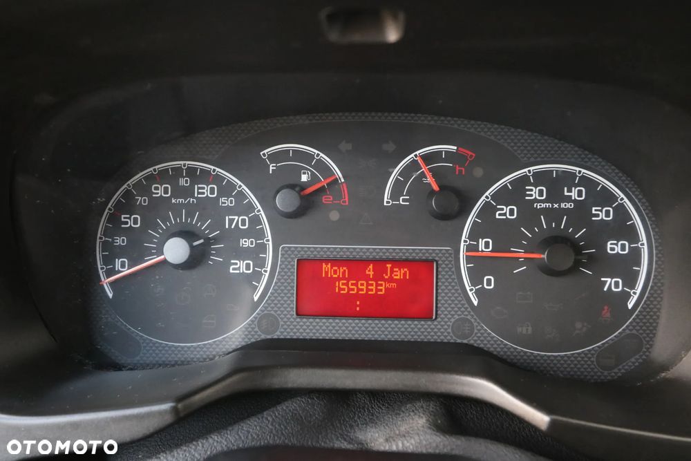 Fiat Qubo 1.4 8V Pop - 32
