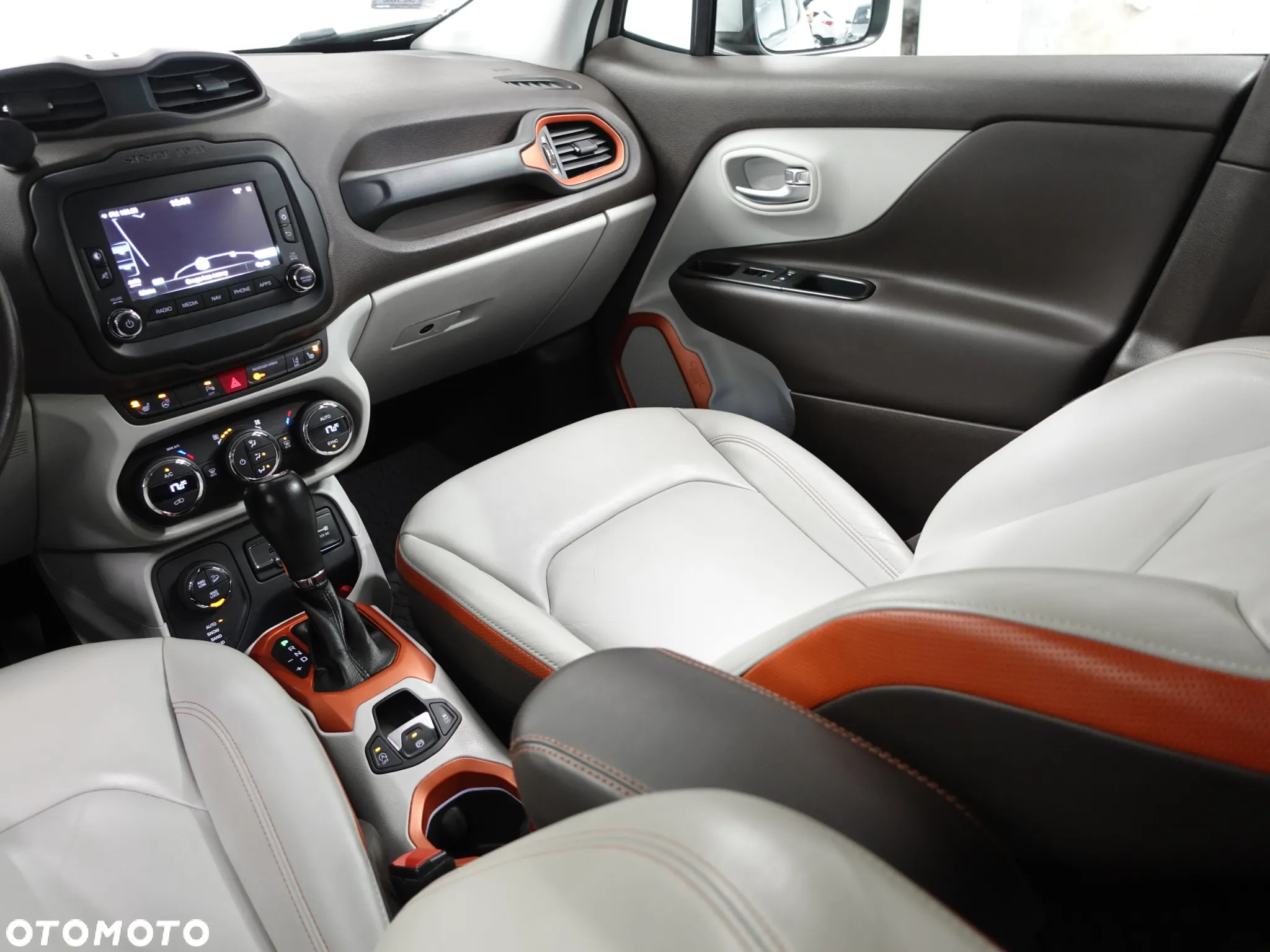 Jeep Renegade 2.0 MultiJet Limited 4WD S&S - 37